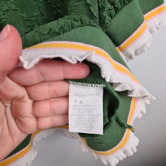 Fab'rik Green Textured Puff Sleeve Ruffle Hem Top Small Womens Preppy blouse - Picture 3 of 6